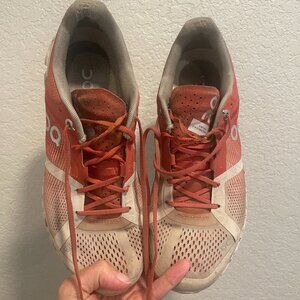 On Cloud Cloudflow Orange Tennis Shoes Size 7.5